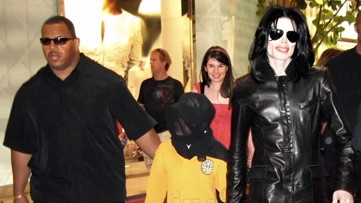 Michael Jackson Former Bodyguard Says Death Threats Forced Secret Late Night Escapes With His Kids