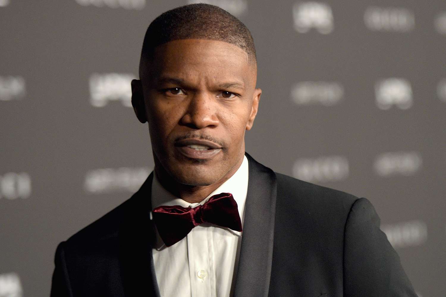 "In Front of My Daughters?": Jamie Foxx Gets Glass Thrown at His Face After Confronting Jackass Crew Over Penis Laser Pointer at Birthday Dinner